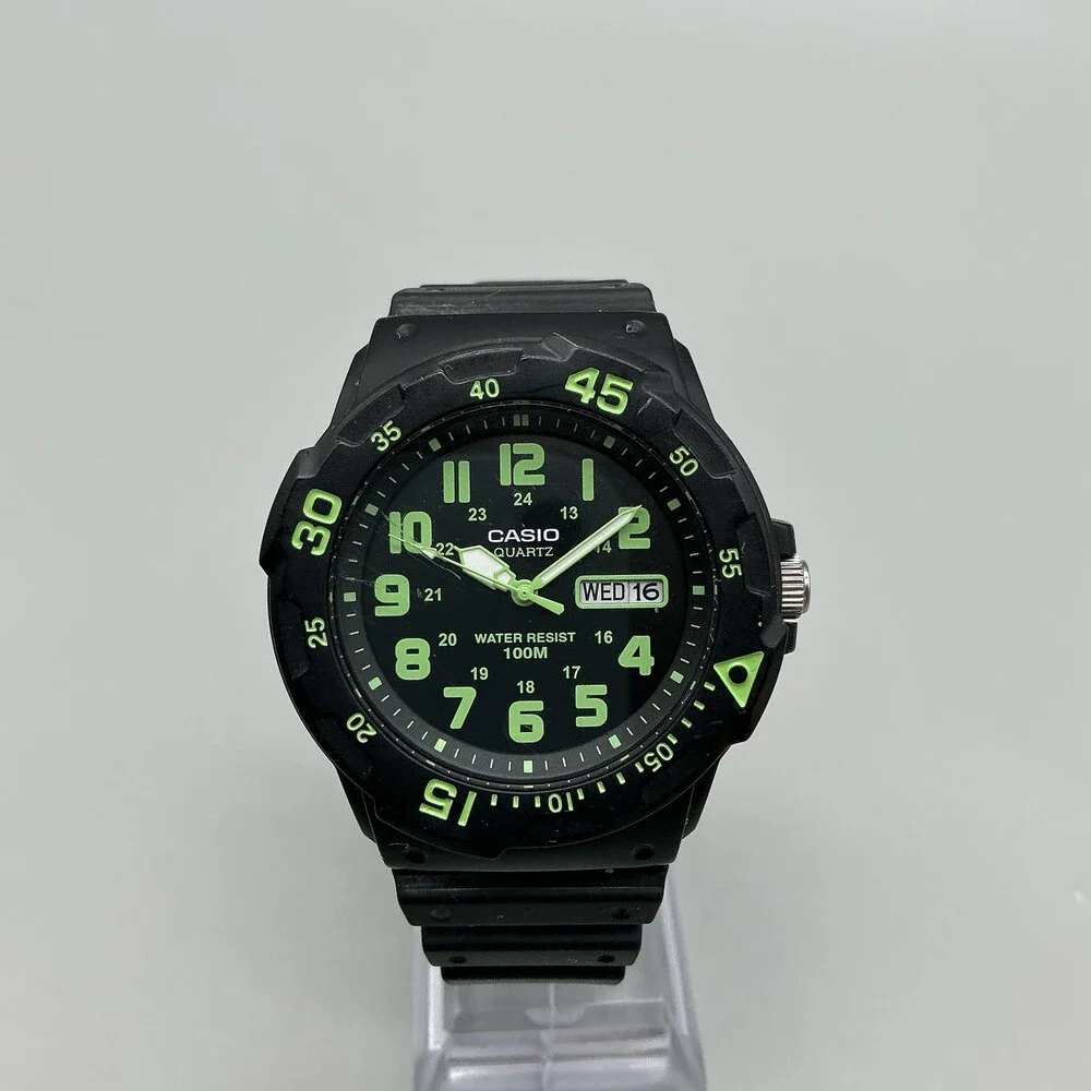 Casio MRW-200H Mens Watch 43mm Black Dial Black Resin Day Date New Battery